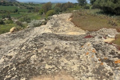 Is Concas le Domus de Janas di Segariu