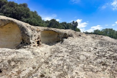 Is Concas le Domus de Janas di Segariu