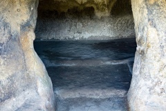 Is Concas le Domus de Janas di Segariu