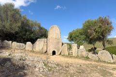 tomba dei giganti di coddu Ecchju