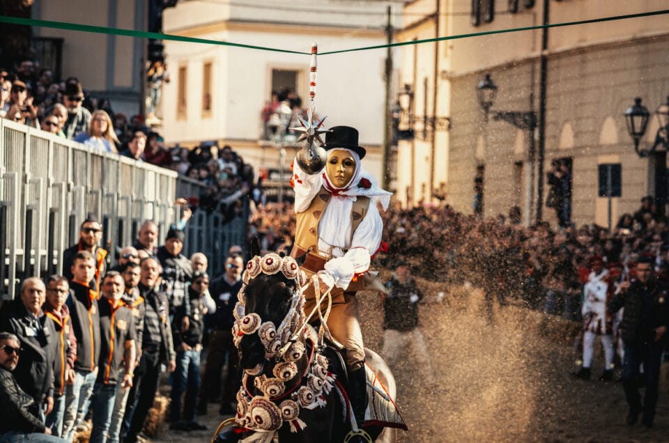 corsa della sartiglia oristano su componidori
