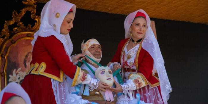 vestizione de Su Componidori sartiglia oristano