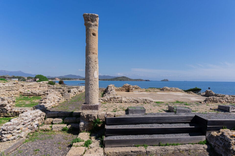 Zona Archeologica di Nora Pula: Storia e immagini