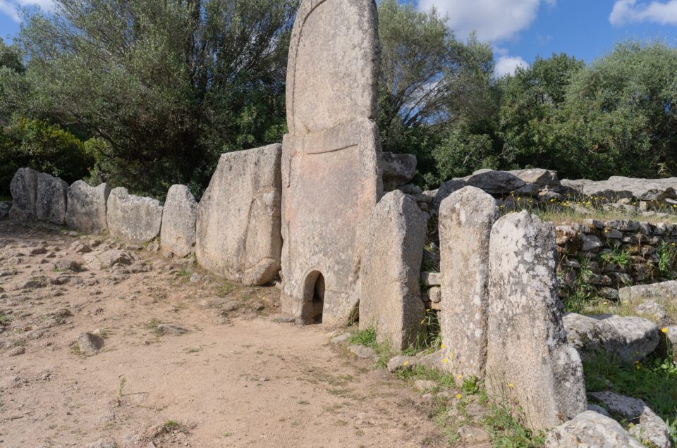 Tomba dei Giganti Coddu Ecchju di Arzachena