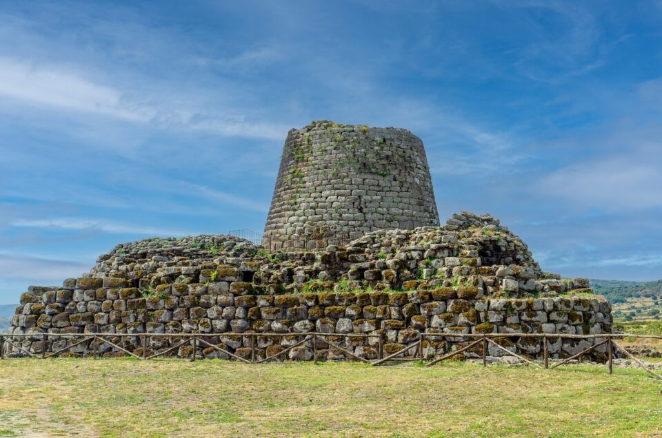 I Complessi Nuragici della Sardegna: Monumenti Preistorici da non perdere