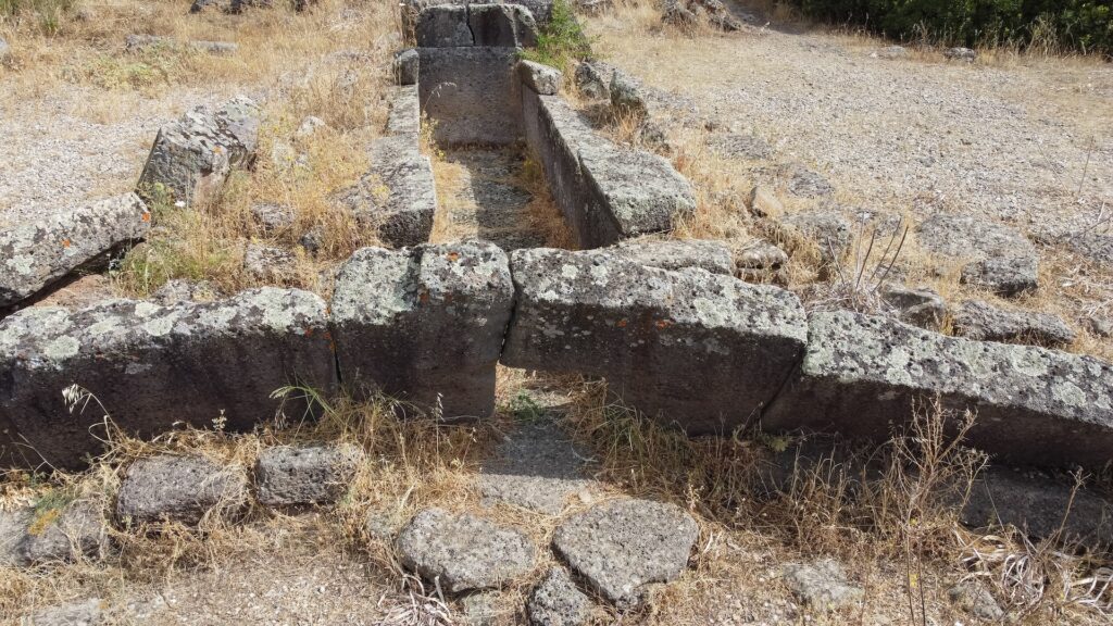 Tomba dei giganti di Iloi a Sedilo
