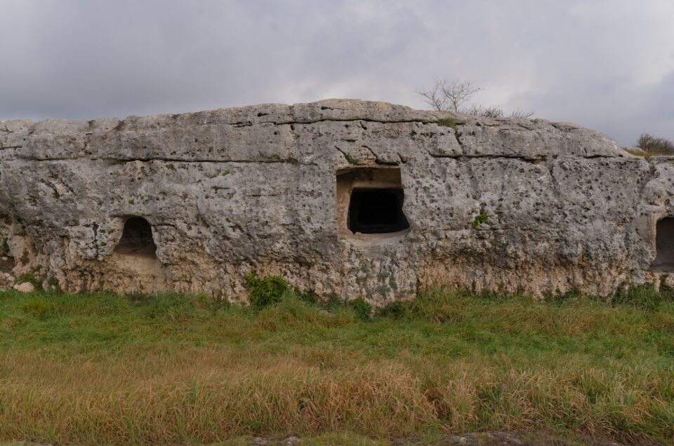 Necropoli di Museddu: Storia e immagini nel sito di Cheremule